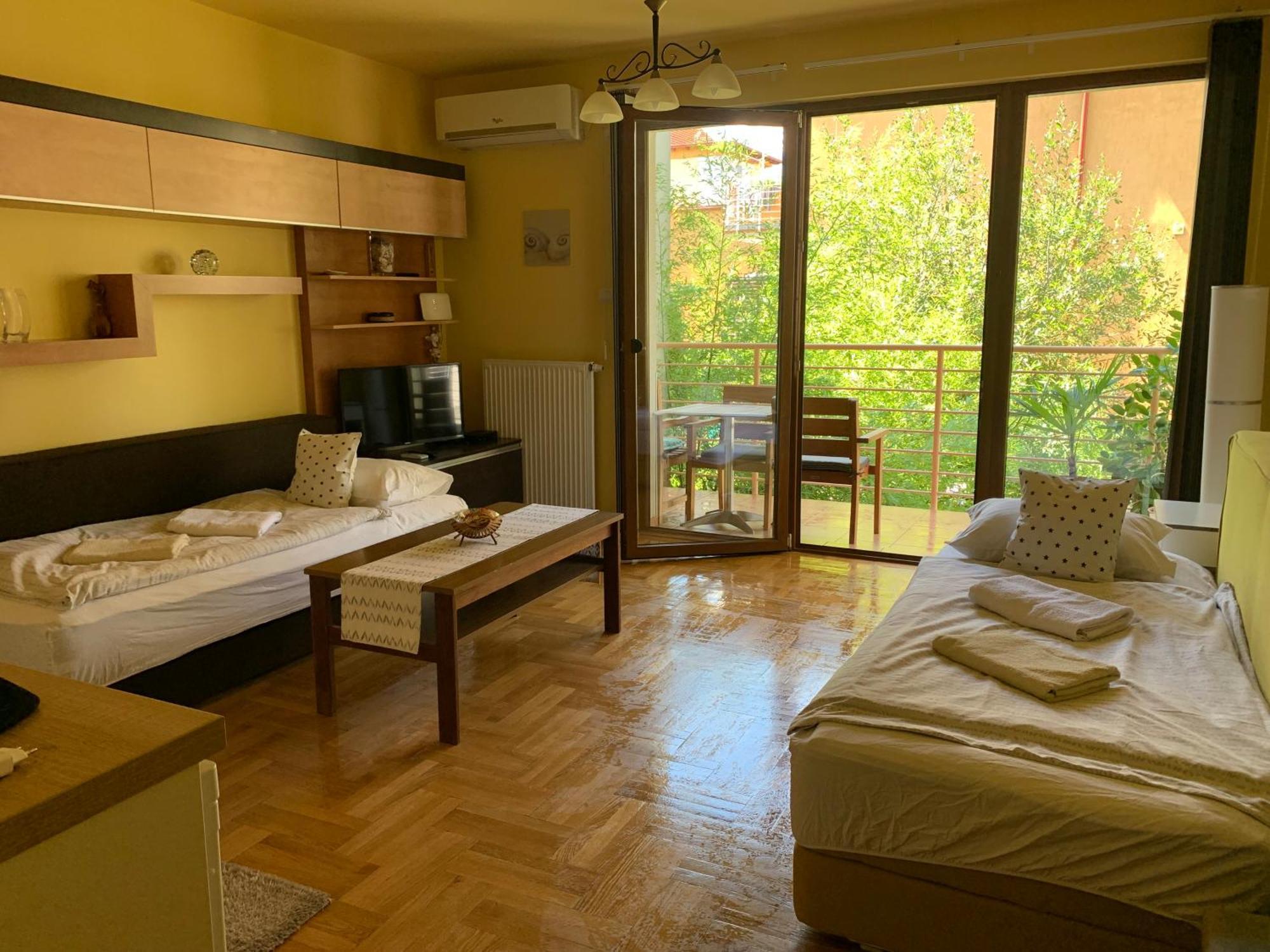 Mandarin Wellness Apartman Siófok Esterno foto