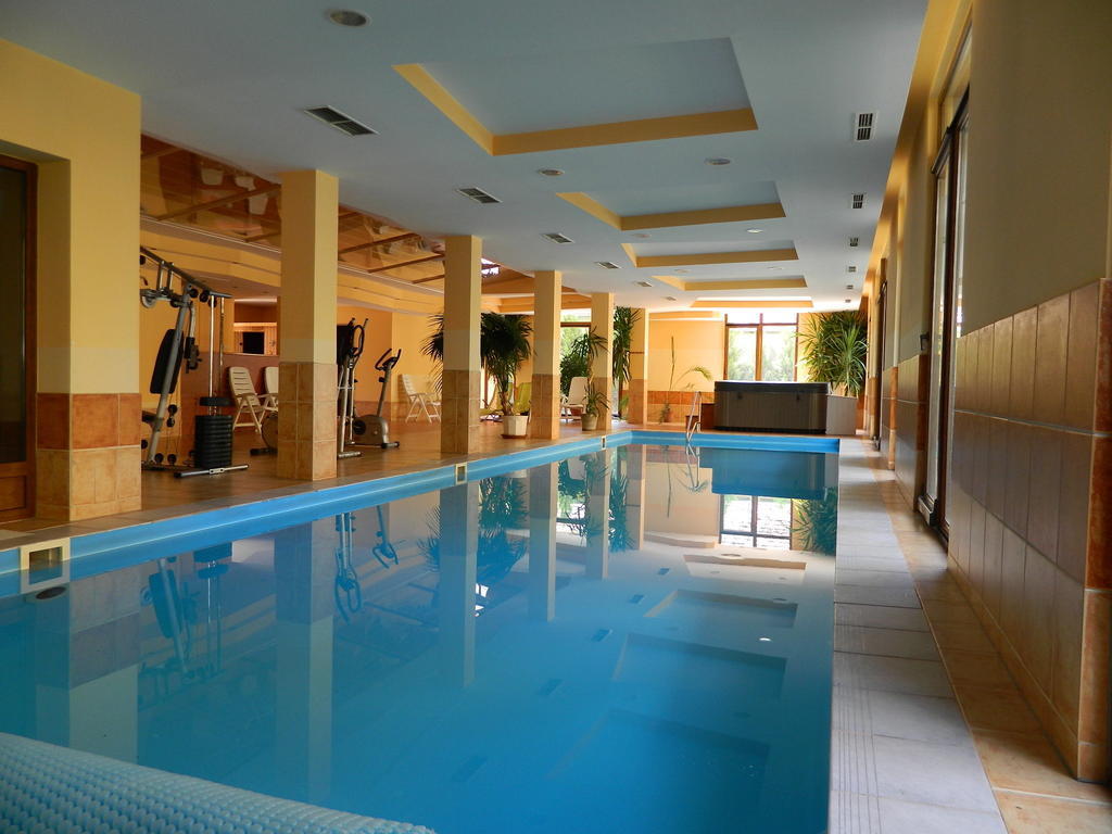 Mandarin Wellness Apartman Siófok Esterno foto