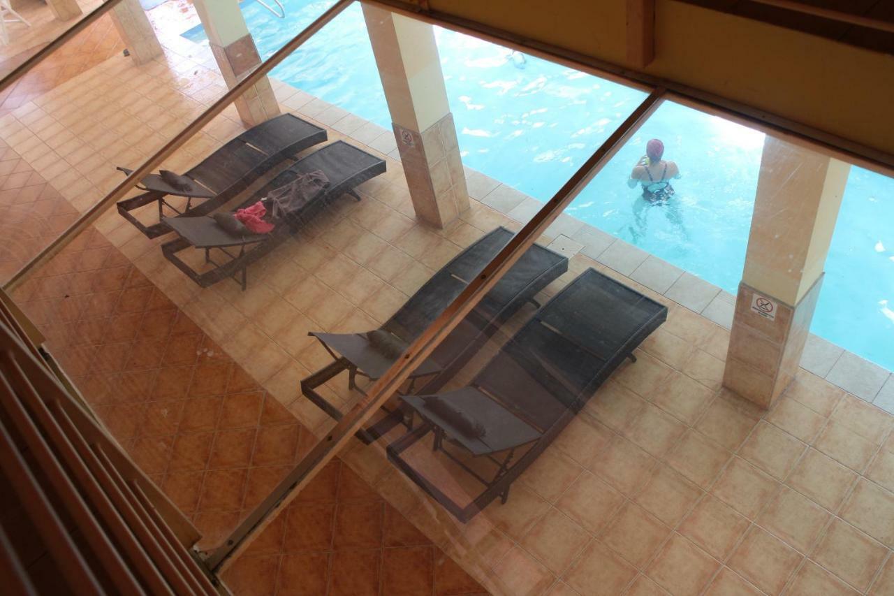 Mandarin Wellness Apartman Siófok Esterno foto
